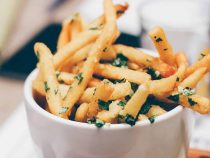 De délicieuses frites sans utiliser de l’huile